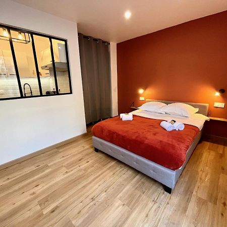 Studio Avec Grande Terrasse Et Parking Privatifs Caen Kültér fotó
