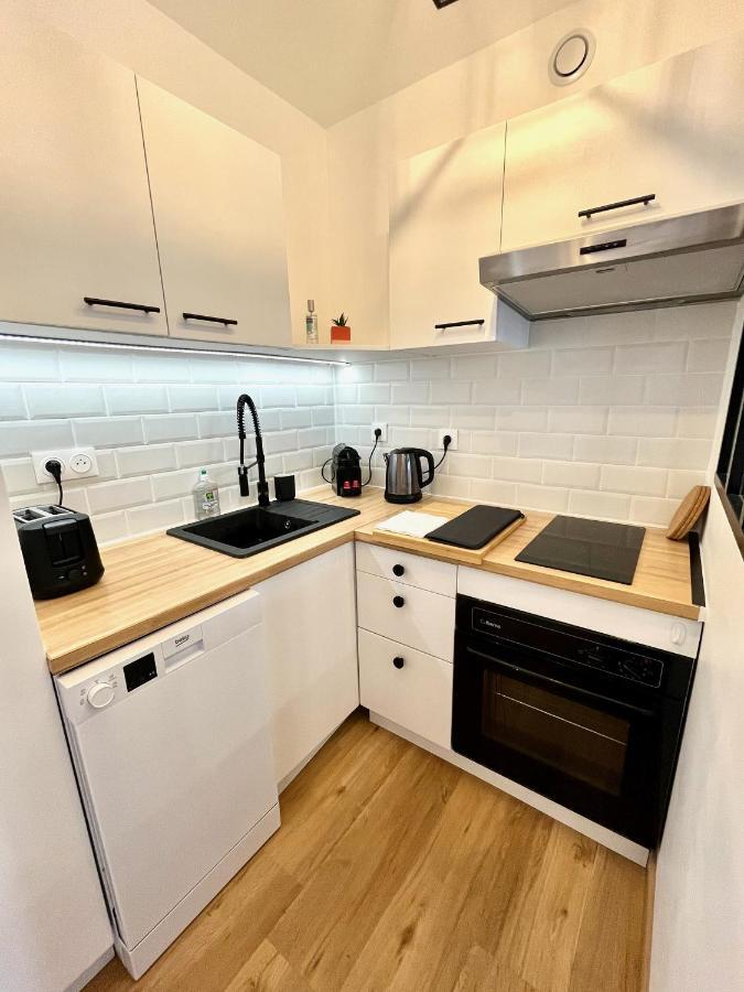 Studio Avec Grande Terrasse Et Parking Privatifs Caen Kültér fotó