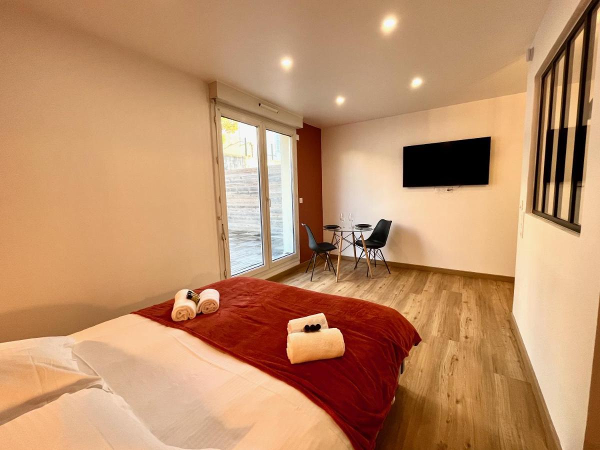 Studio Avec Grande Terrasse Et Parking Privatifs Caen Kültér fotó